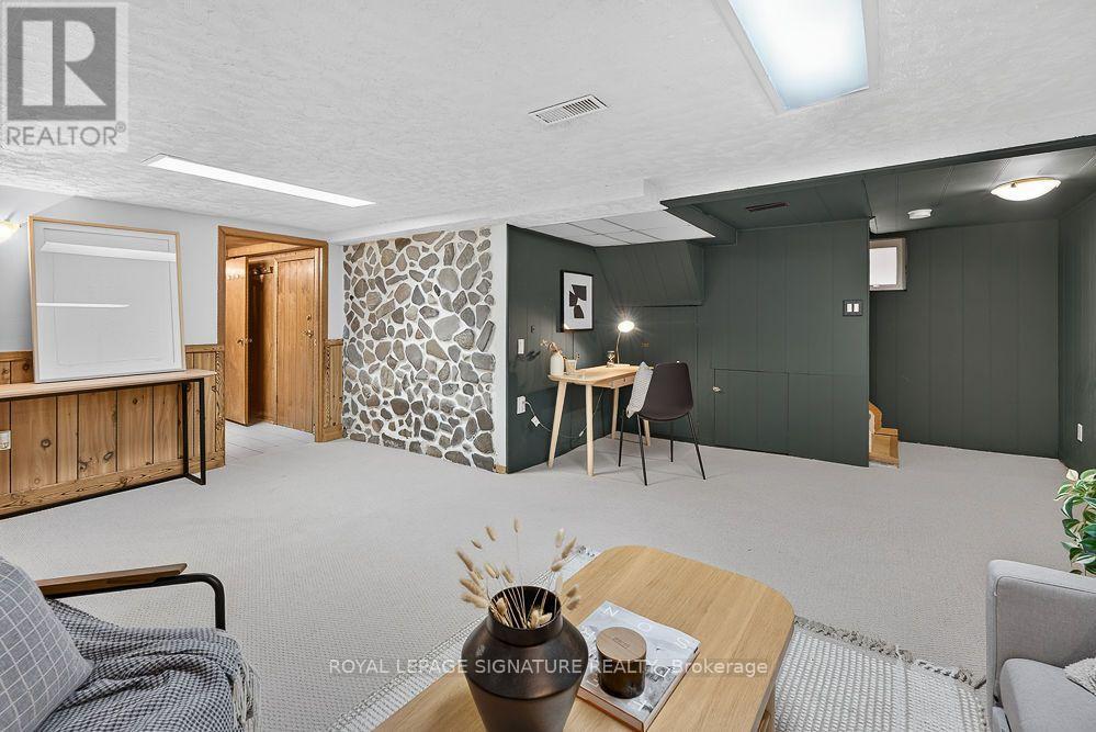 124 EILEEN AVENUE - 16