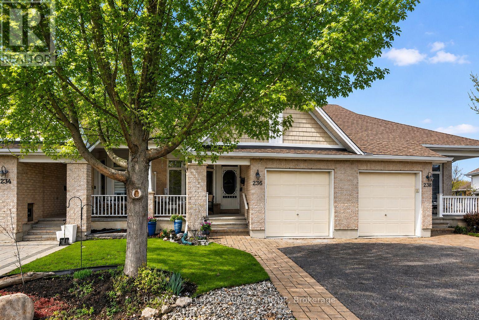 236 BULRUSH CRESCENT - 1
