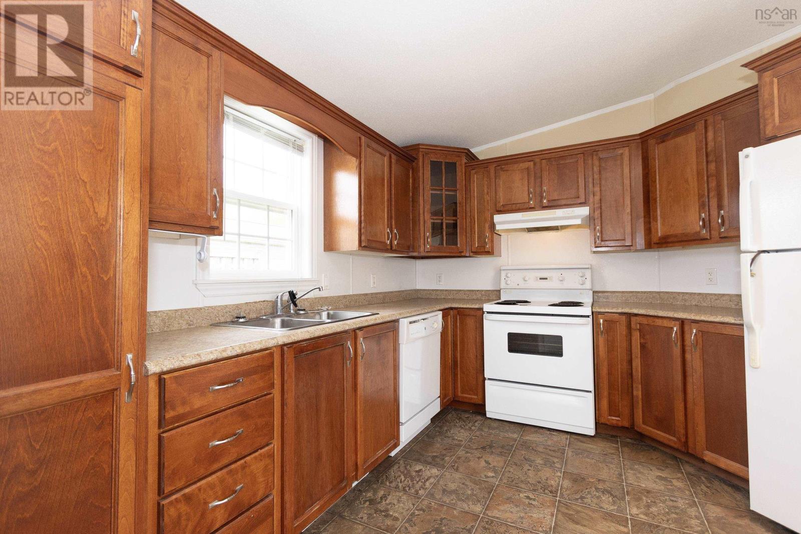 25 Pinehurst Street - 6