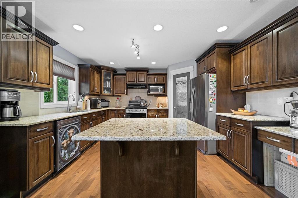 2605 57 Street - 10