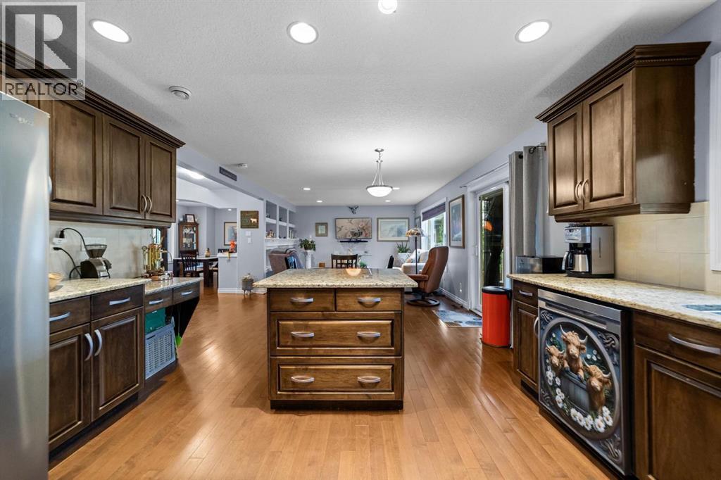 2605 57 Street - 11