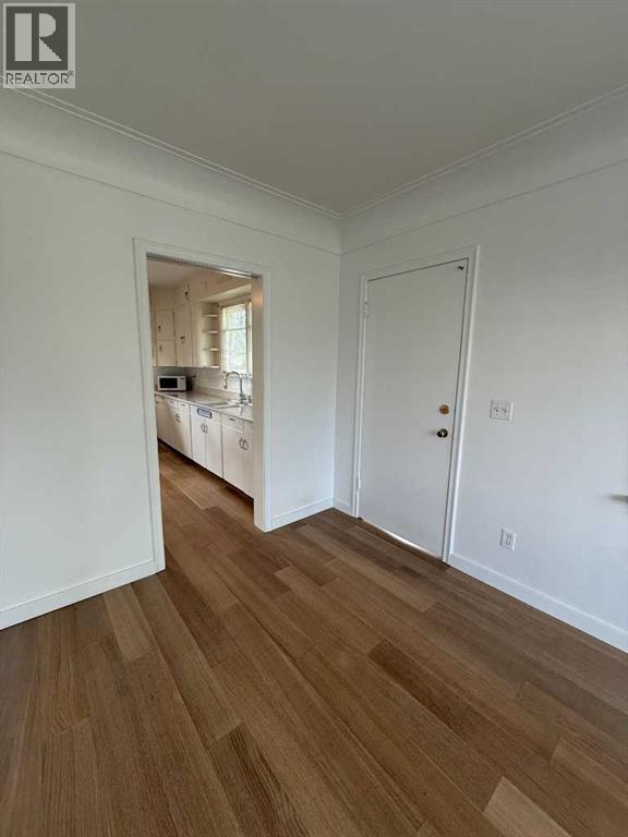 5005 47 Avenue - 24