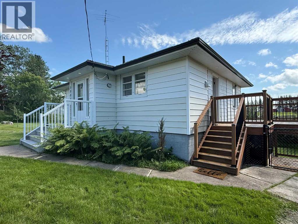 5005 47 Avenue - 6