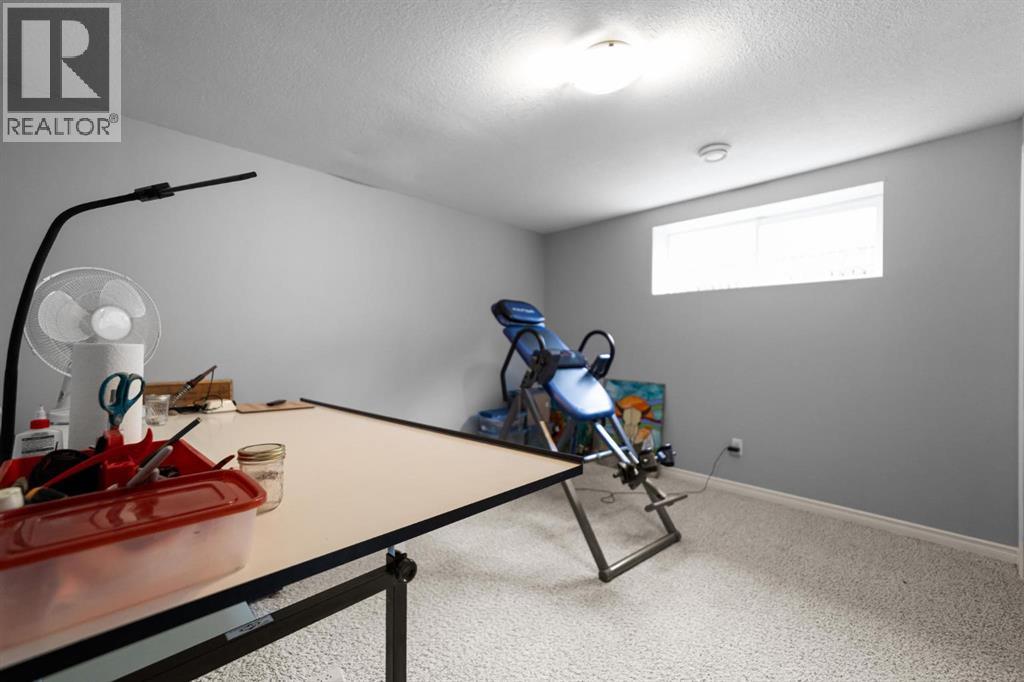 2605 57 Street - 29