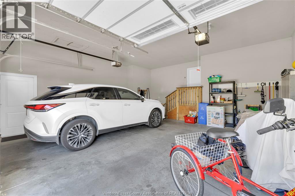 2 MALIBU DRIVE - Image 33