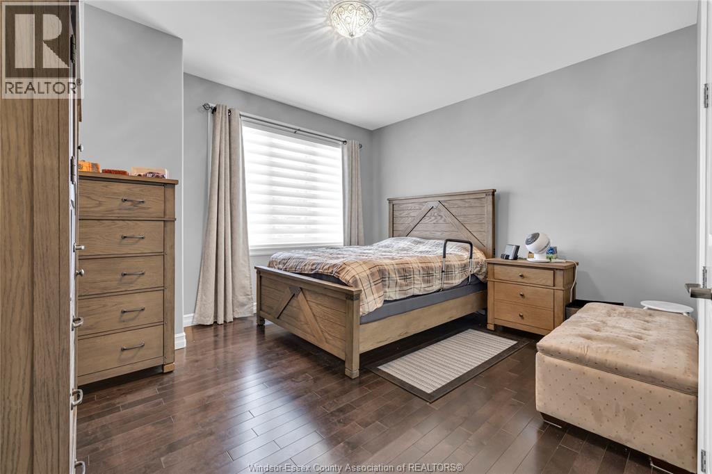 2 MALIBU DRIVE - Image 19