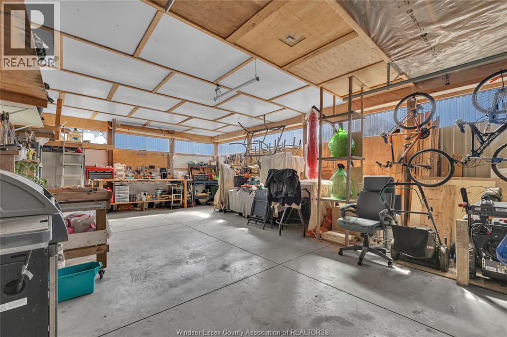 2 MALIBU DRIVE - Image 40
