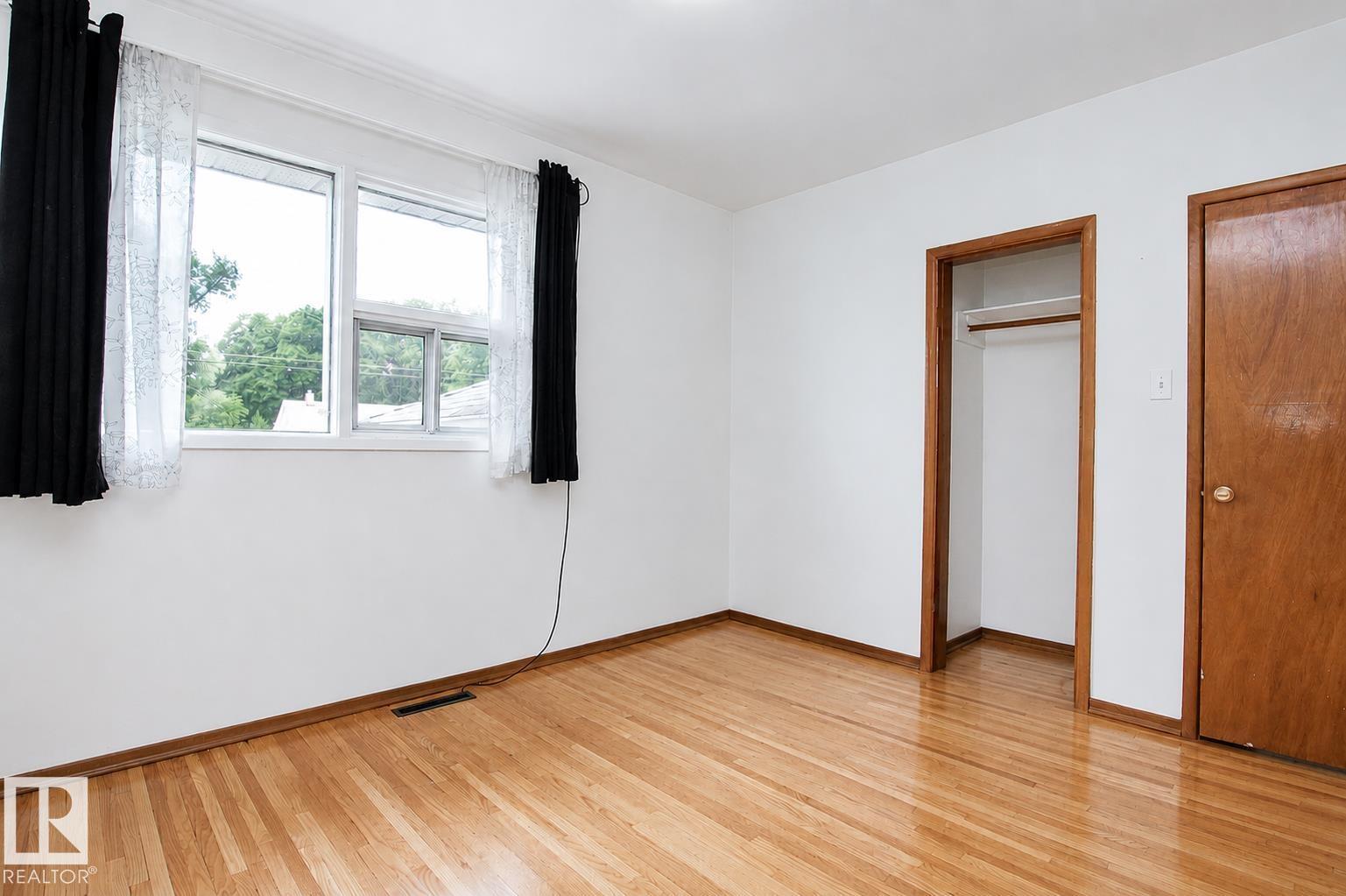 11220 68 ST NW - 16