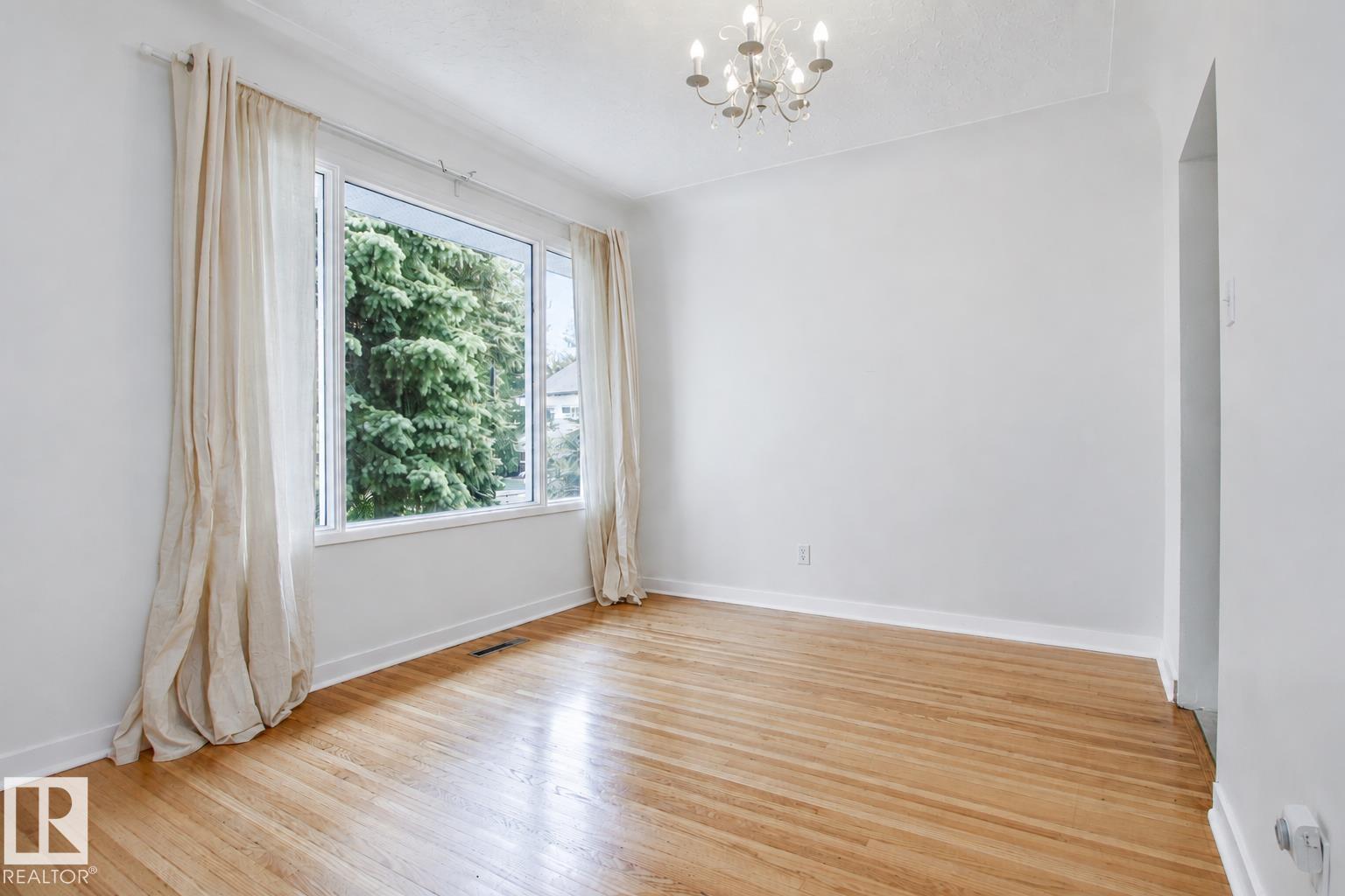 11220 68 ST NW - 12