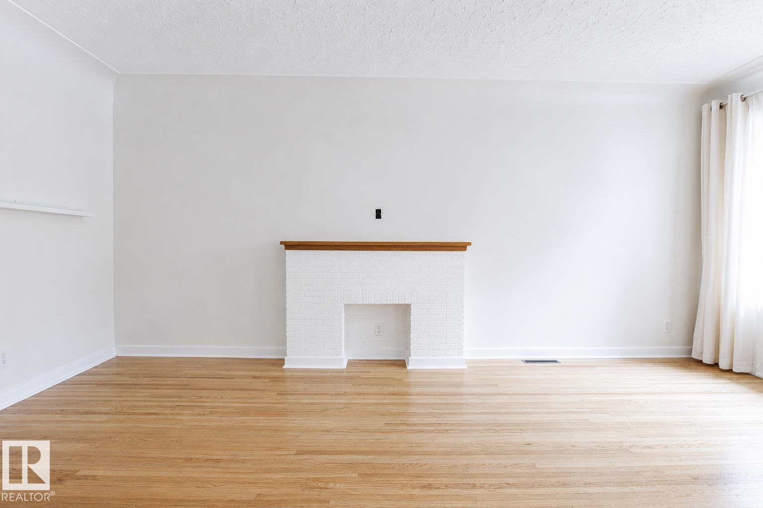 11220 68 ST NW - 6