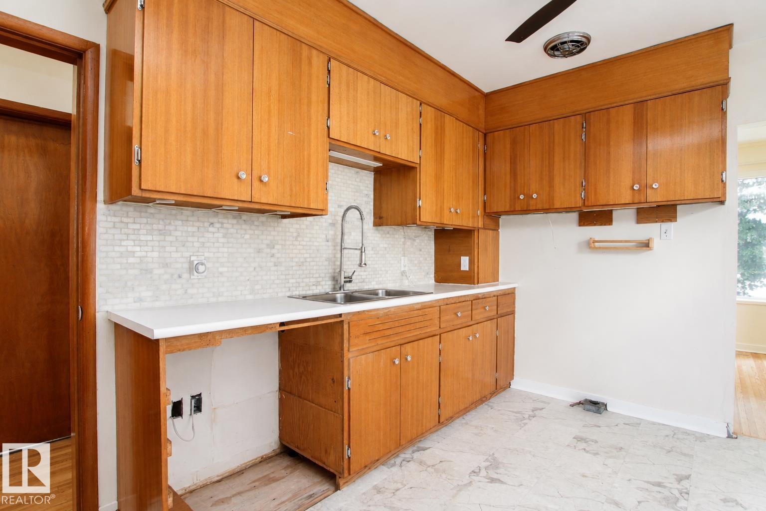 11220 68 ST NW - 22