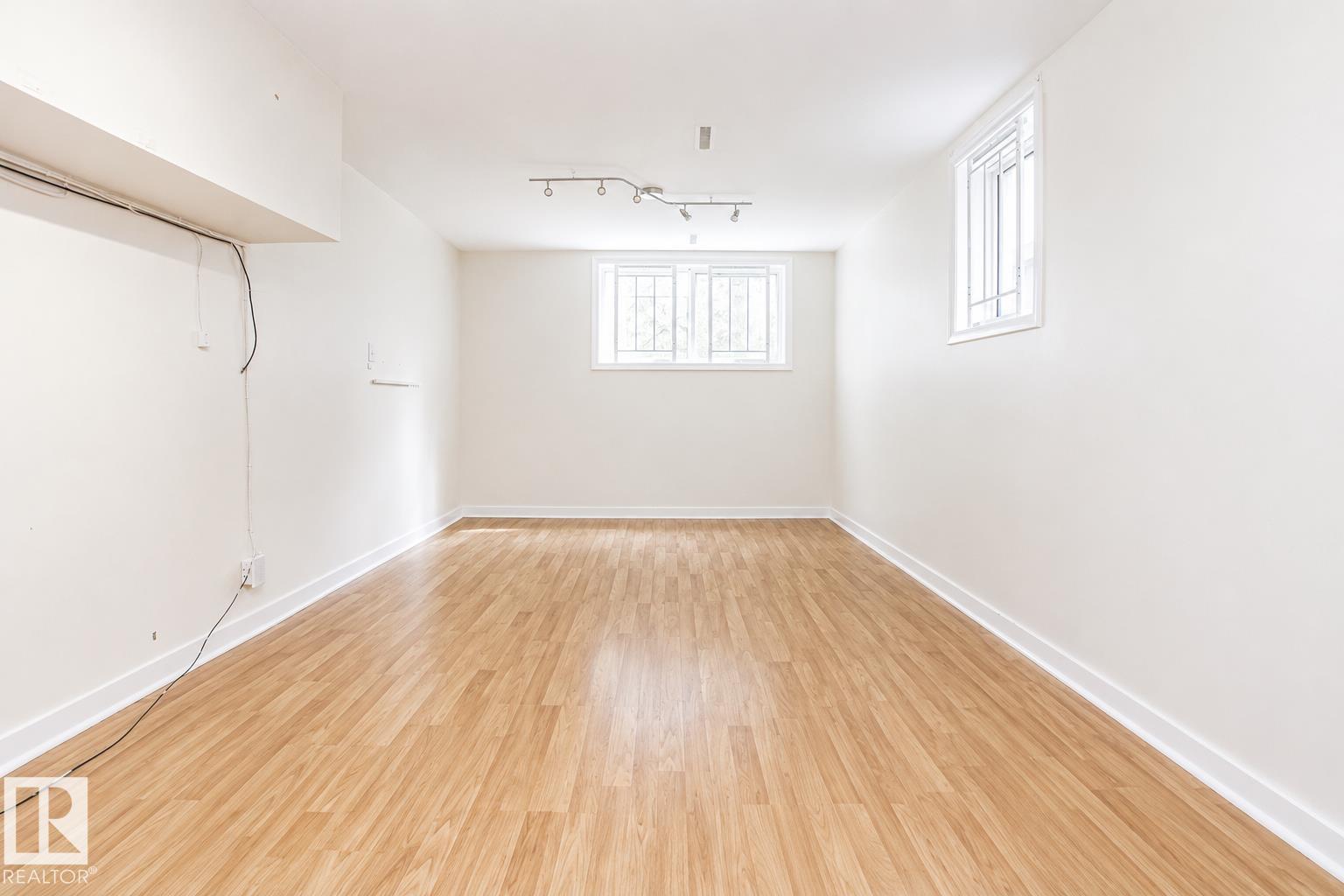 11220 68 ST NW - 24