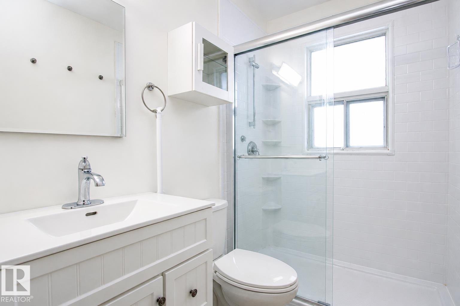 11220 68 ST NW - 17