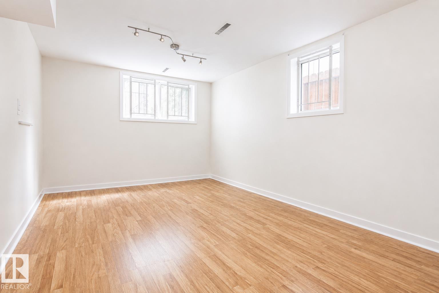 11220 68 ST NW - 25