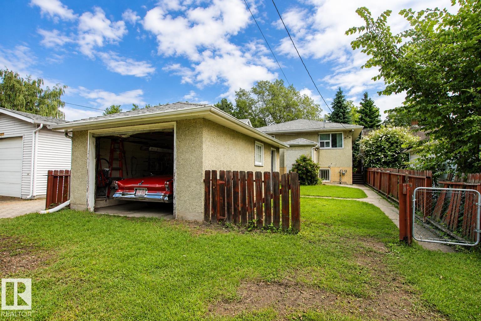 11220 68 ST NW - 34