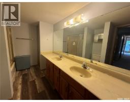 4 119 4th Avenue W, Kindersley, SK S0L1S0 Photo 11