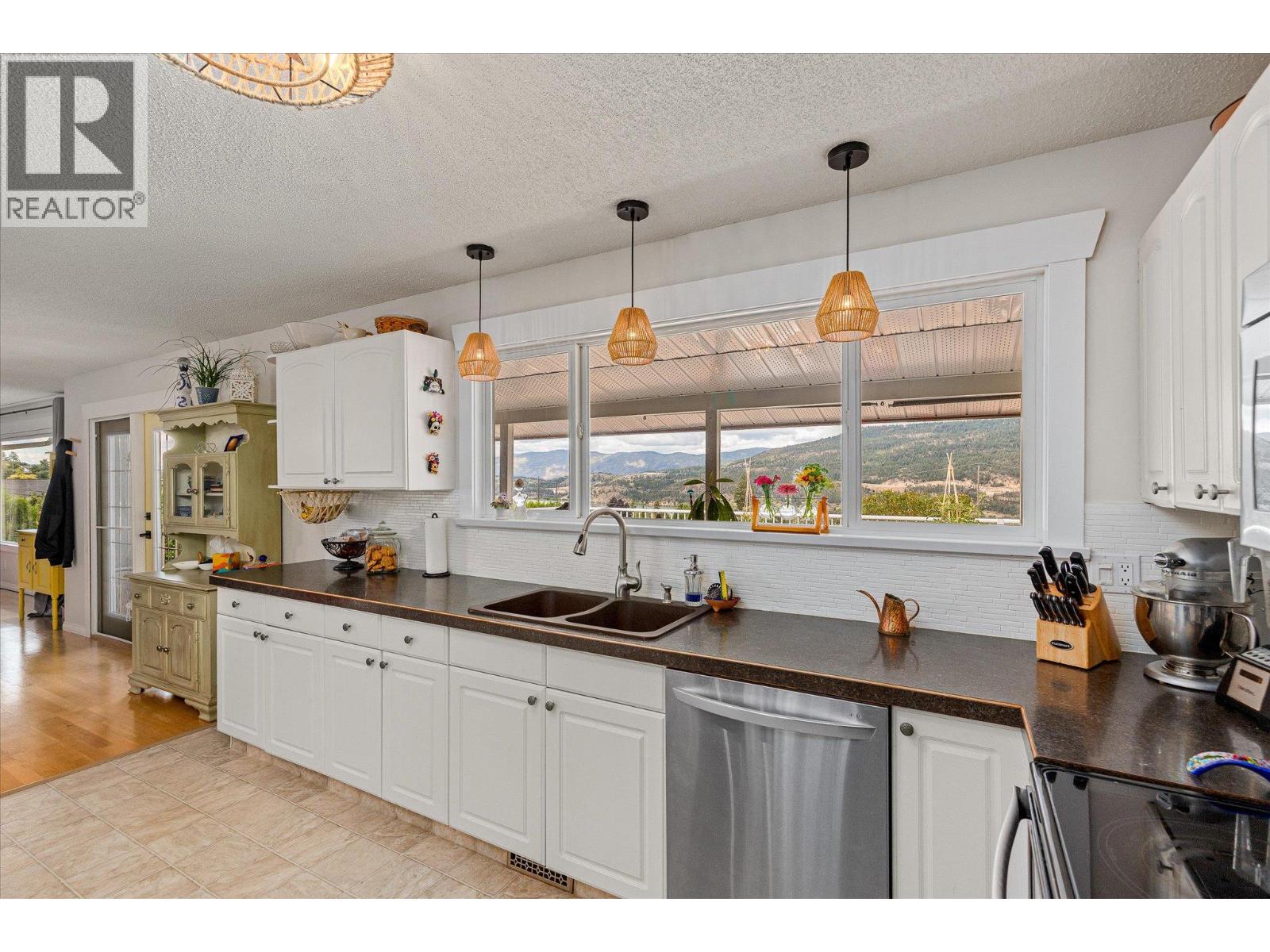 14262 Harmen Road - 15