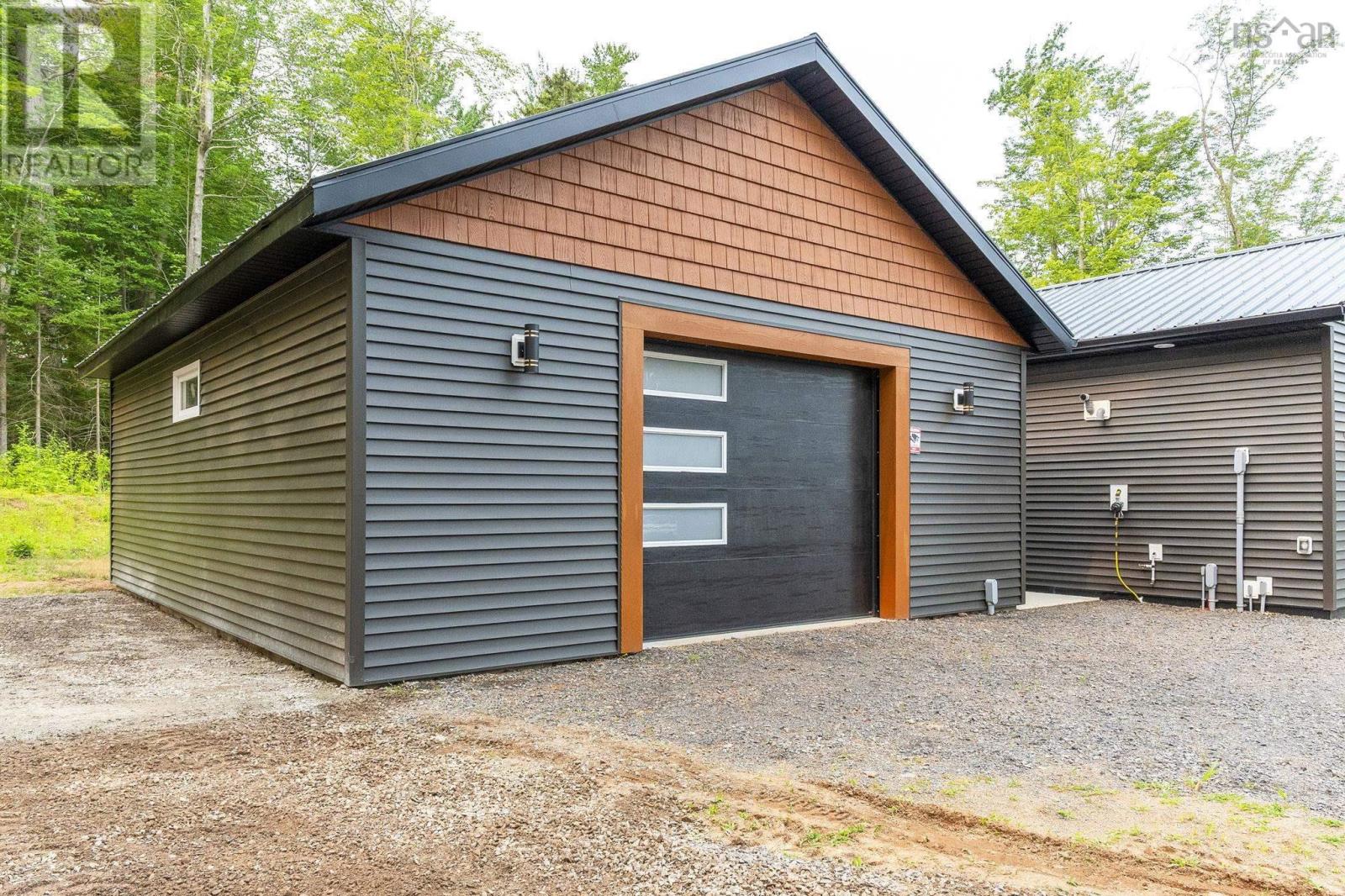 6718 Highway 1 - 47