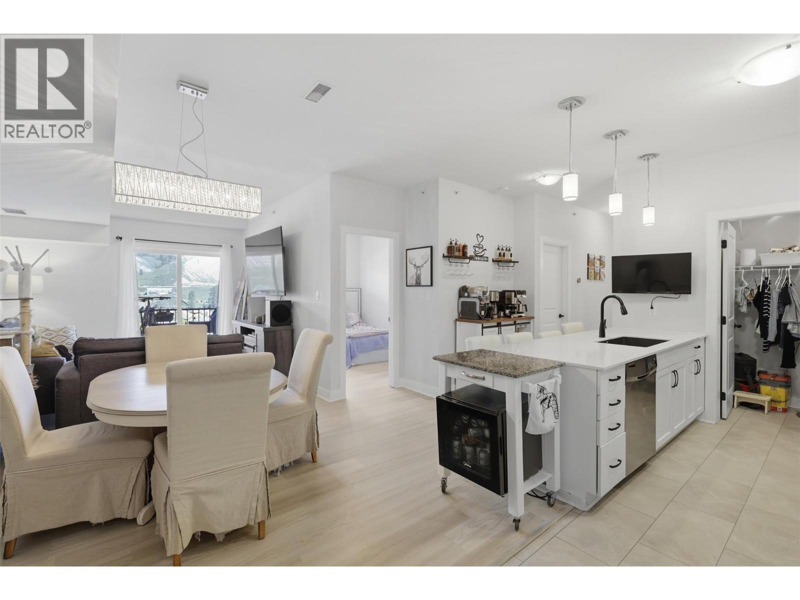 #512 5170 Dallas Drive - 1