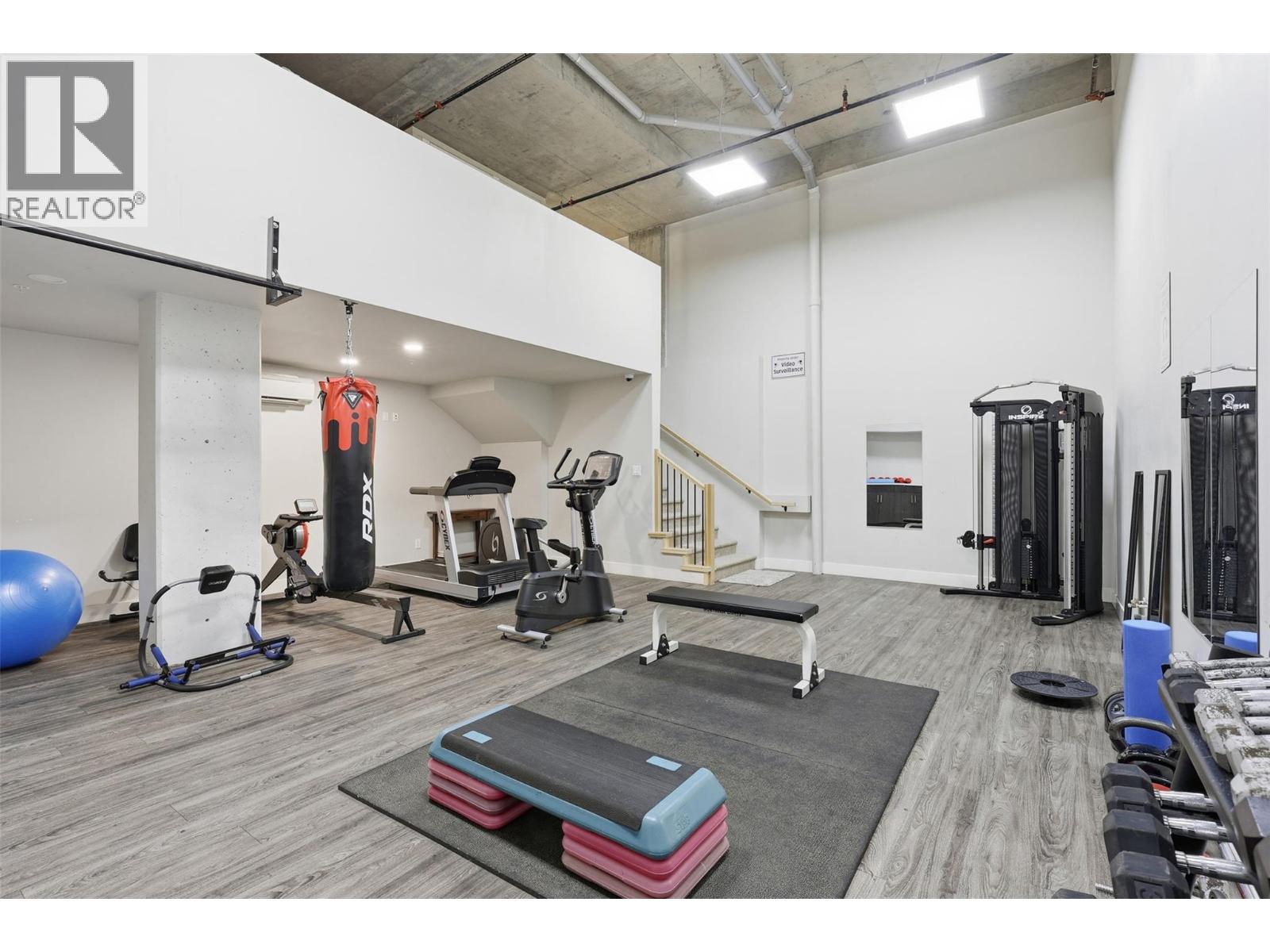 #512 5170 Dallas Drive - 40