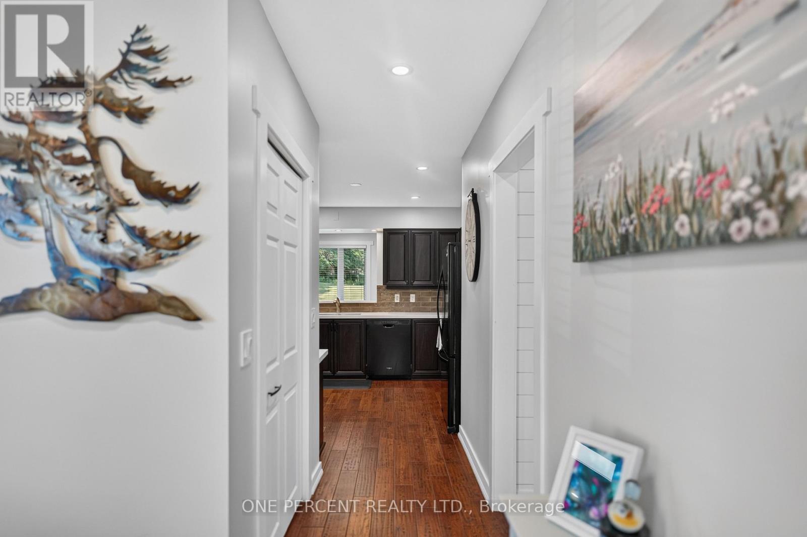 412 MANITOBA STREET - Image 8