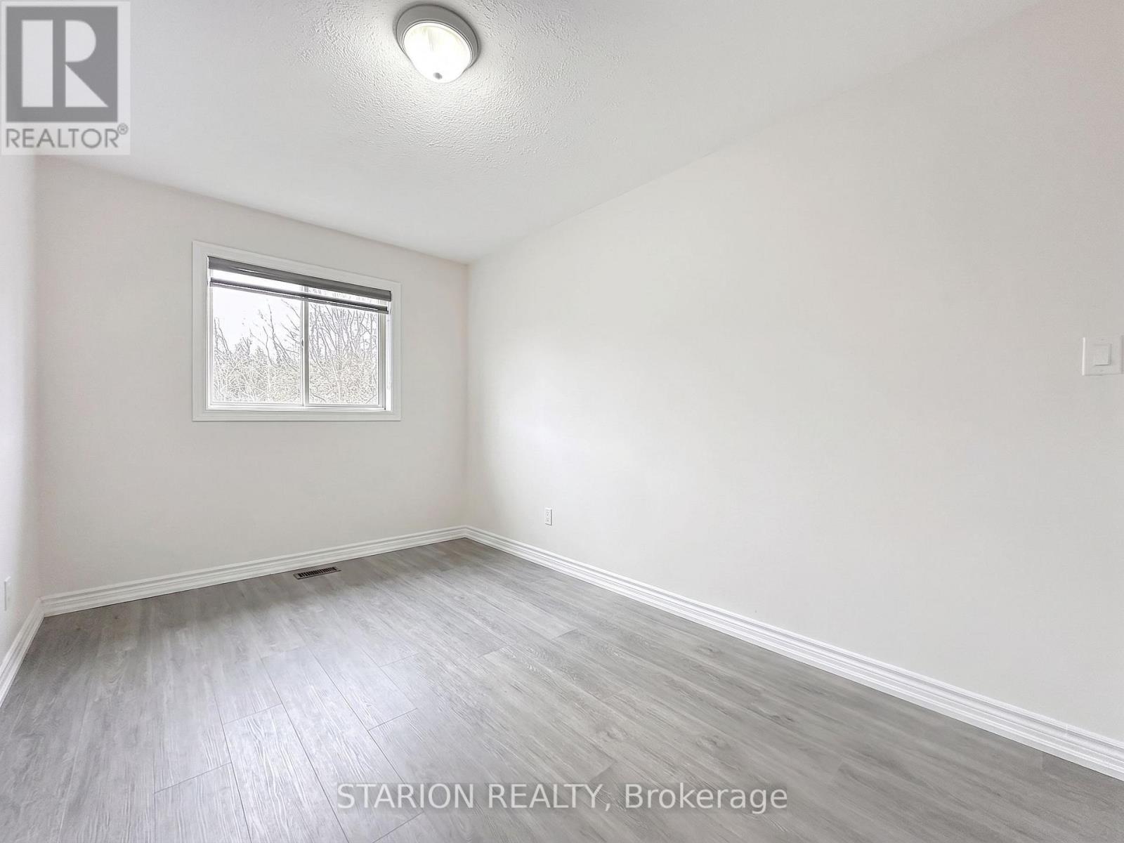 #13 345 GLANCASTER ROAD - 21