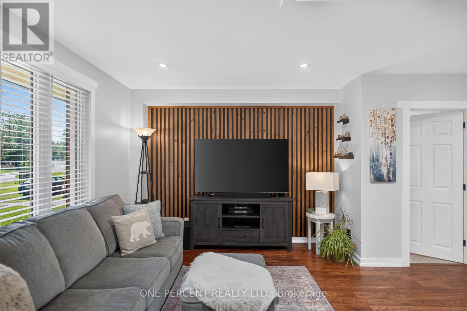 412 MANITOBA STREET - Image 12