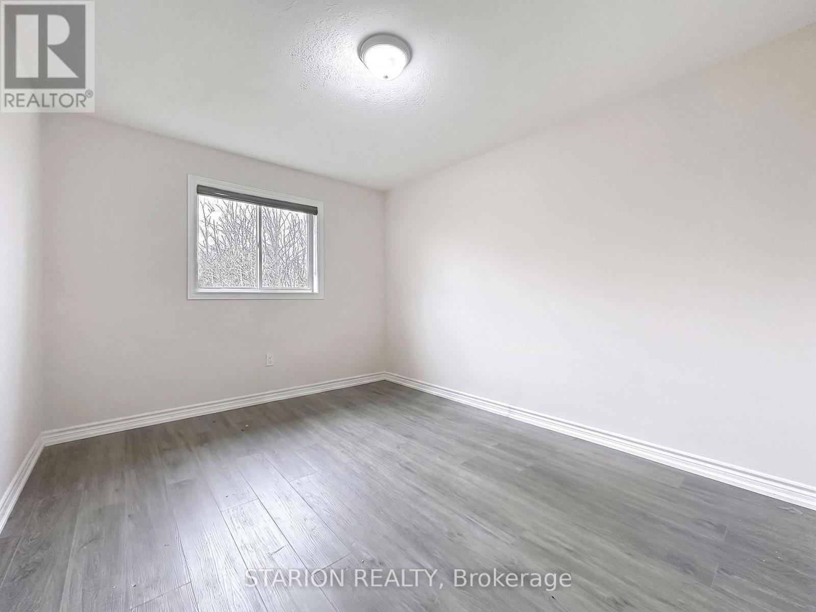 #13 345 GLANCASTER ROAD - 18