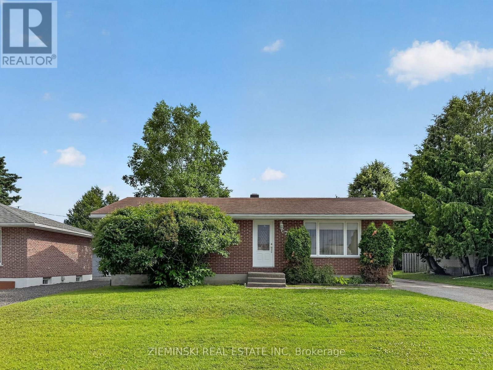 374 NOSOV DRIVE - 1