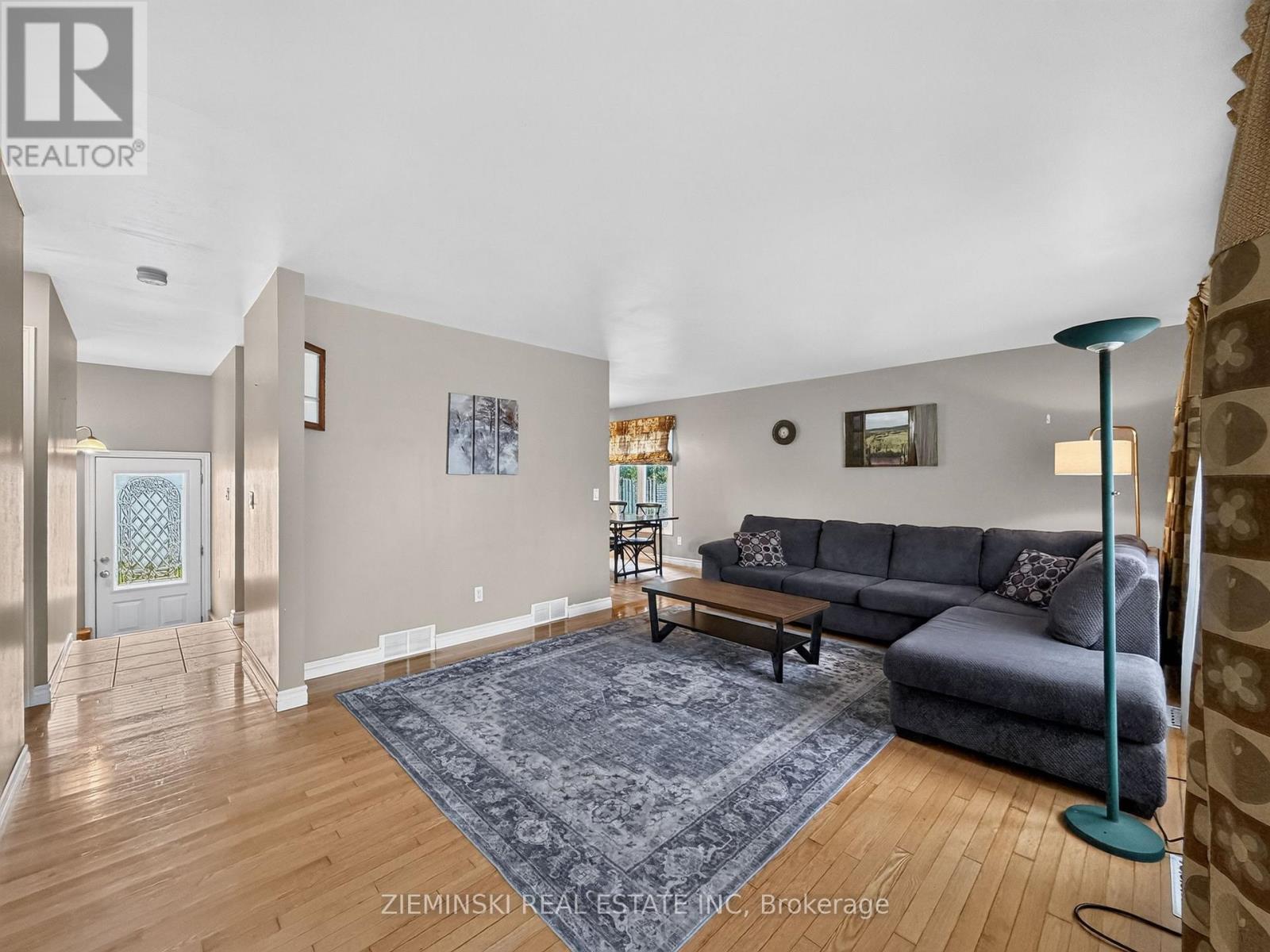 374 NOSOV DRIVE - 10