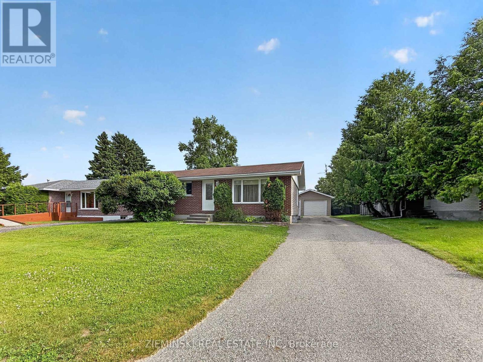 374 NOSOV DRIVE - 2