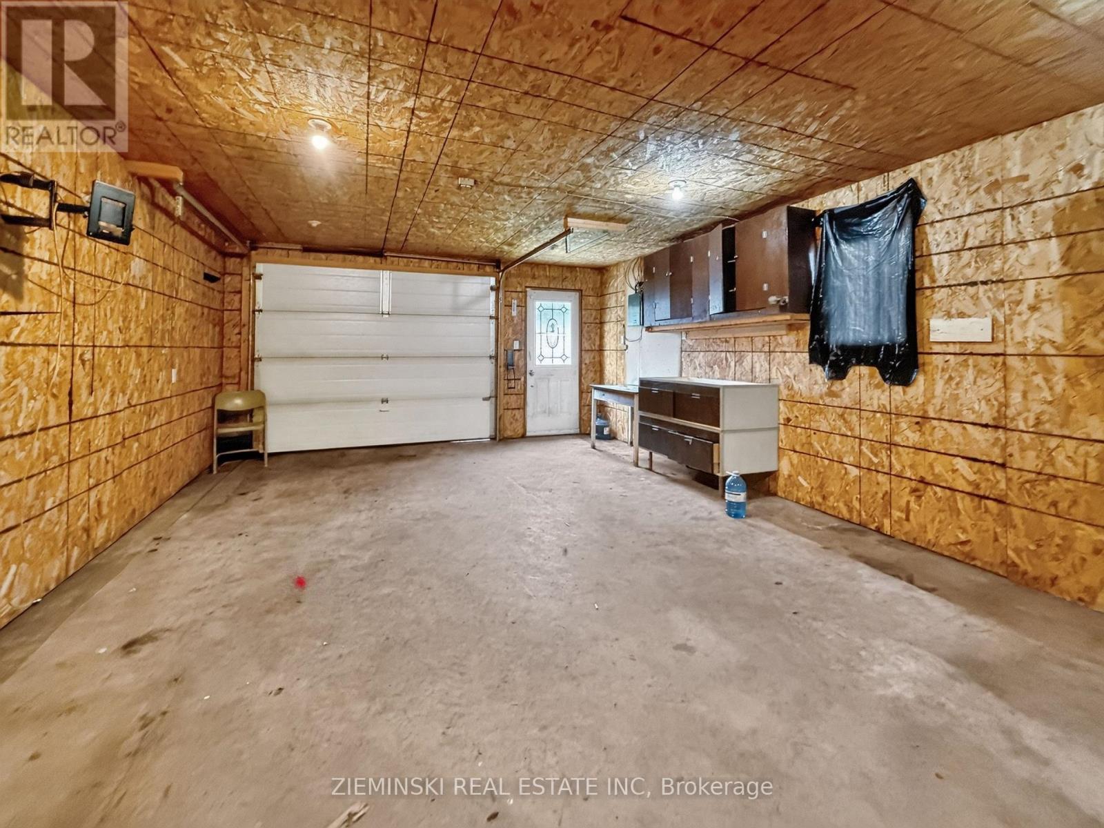 374 NOSOV DRIVE - 33