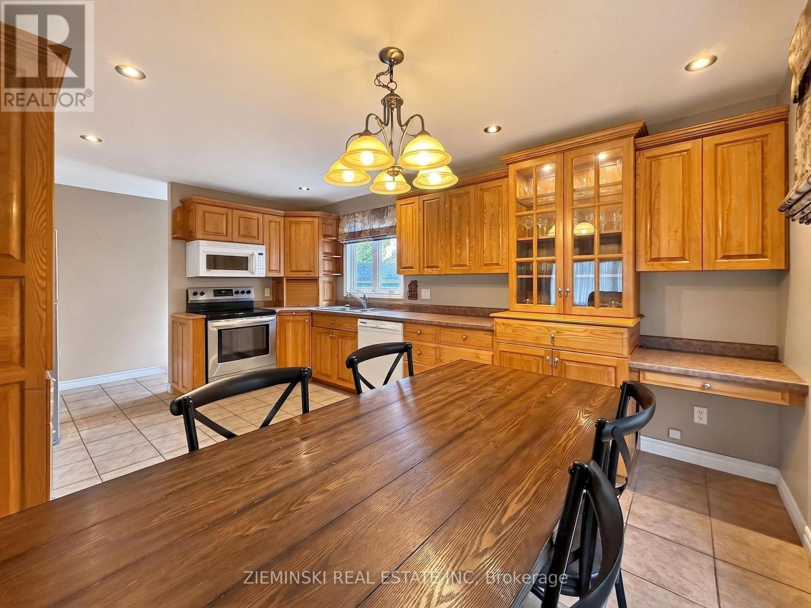 374 NOSOV DRIVE - 6