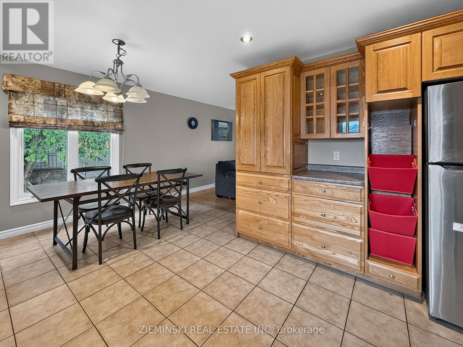 374 NOSOV DRIVE - 8
