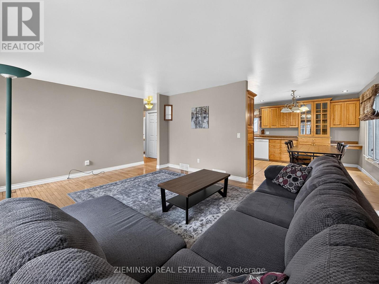 374 NOSOV DRIVE - 9