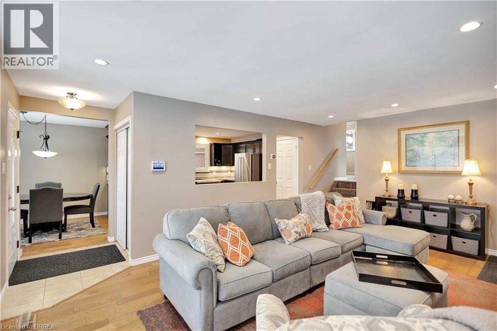 170 PARIS Road - 13