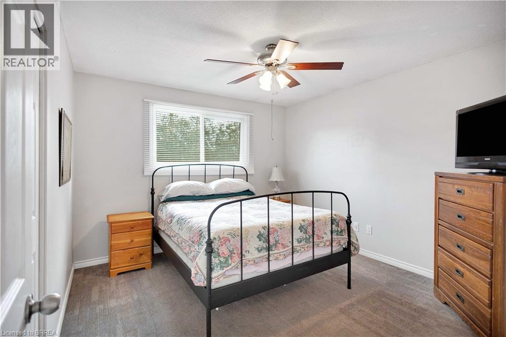 170 PARIS Road - 24