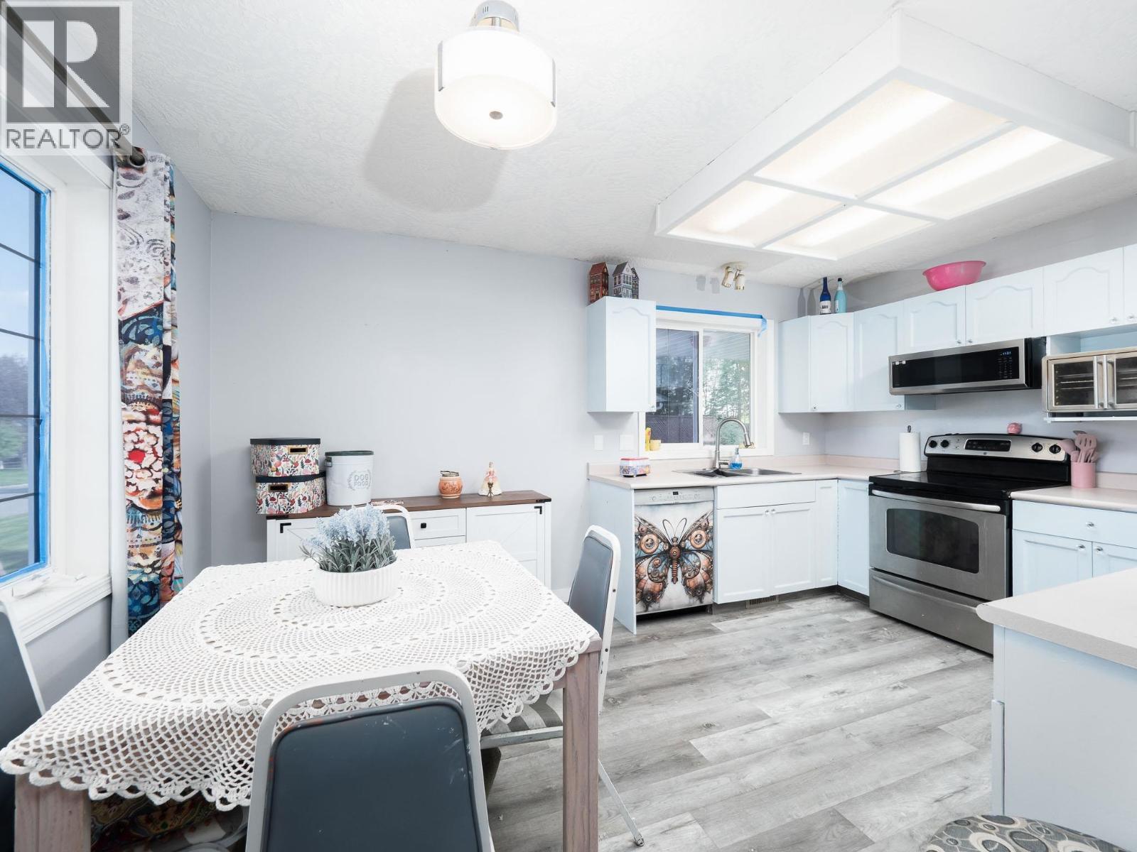 Photo 13 of 30 — 6389 DRIFTWOOD ROAD · Prince George, BC