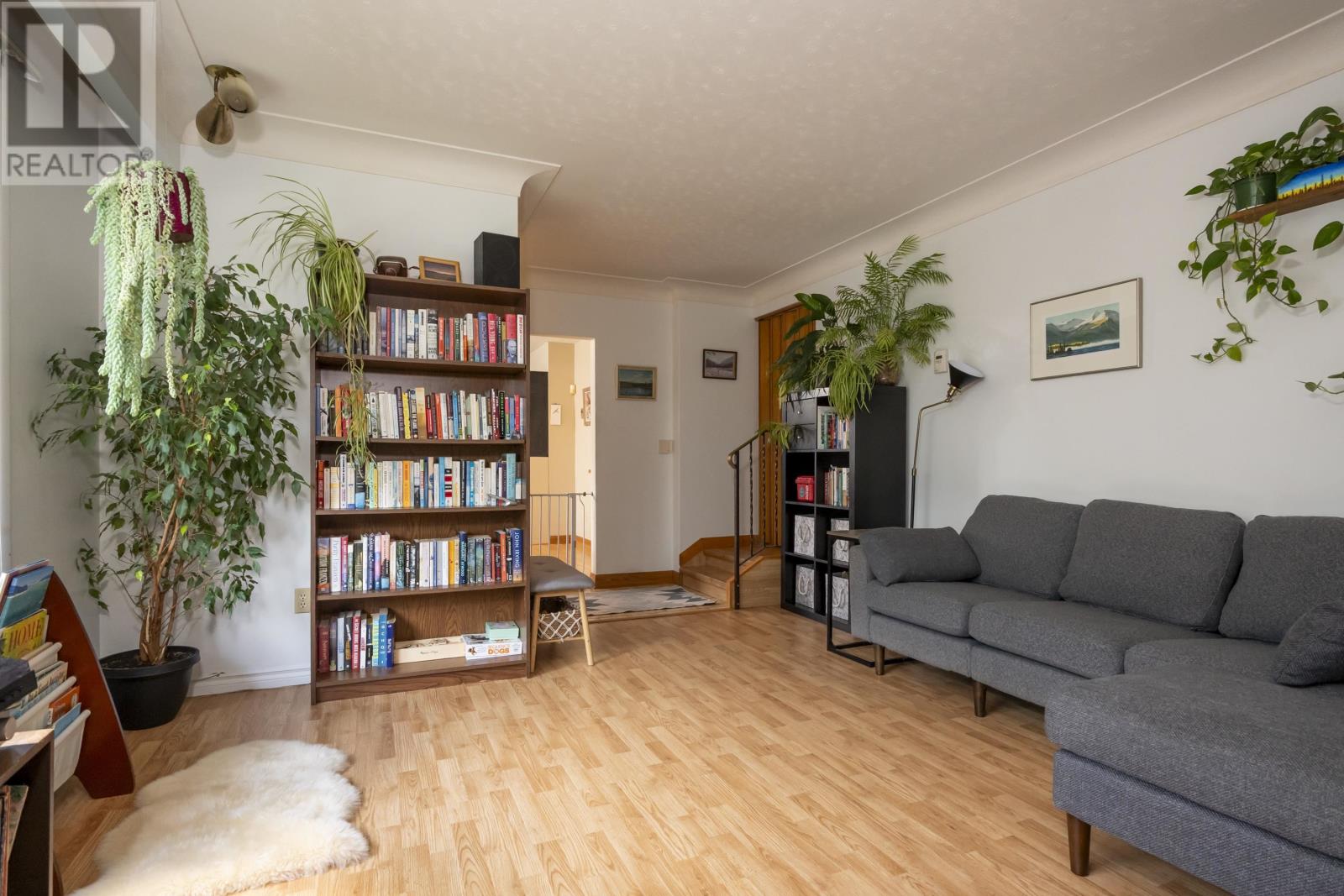 238 NELSON ST - 13