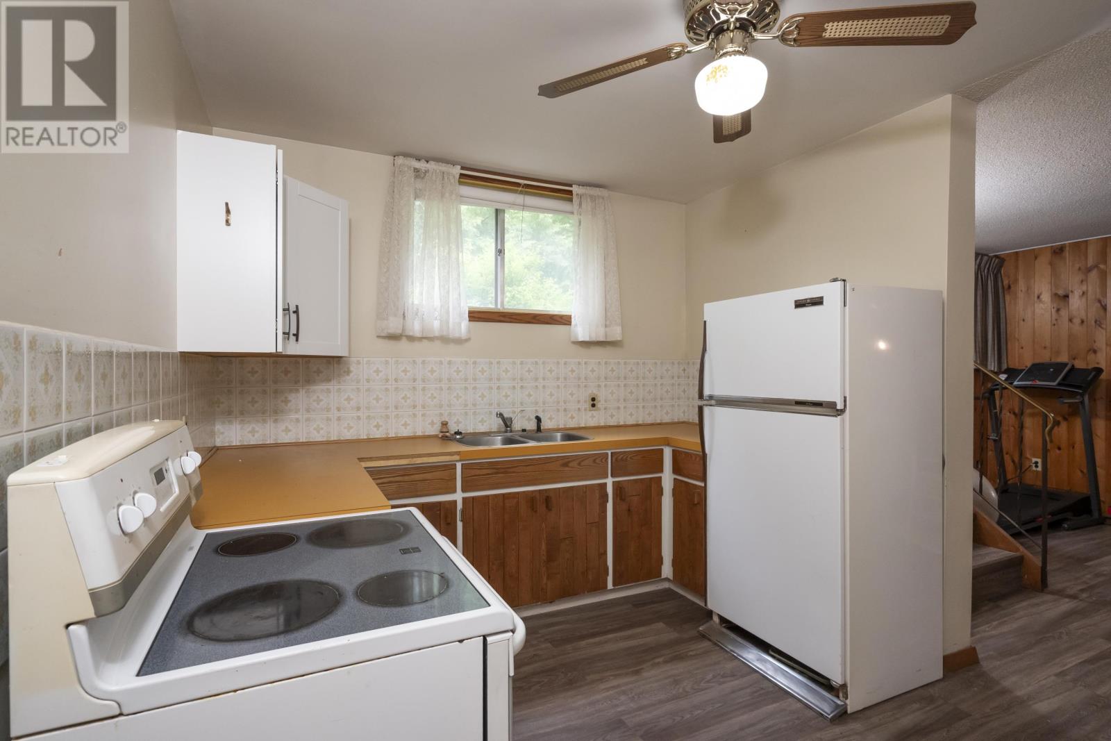 238 NELSON ST - 43