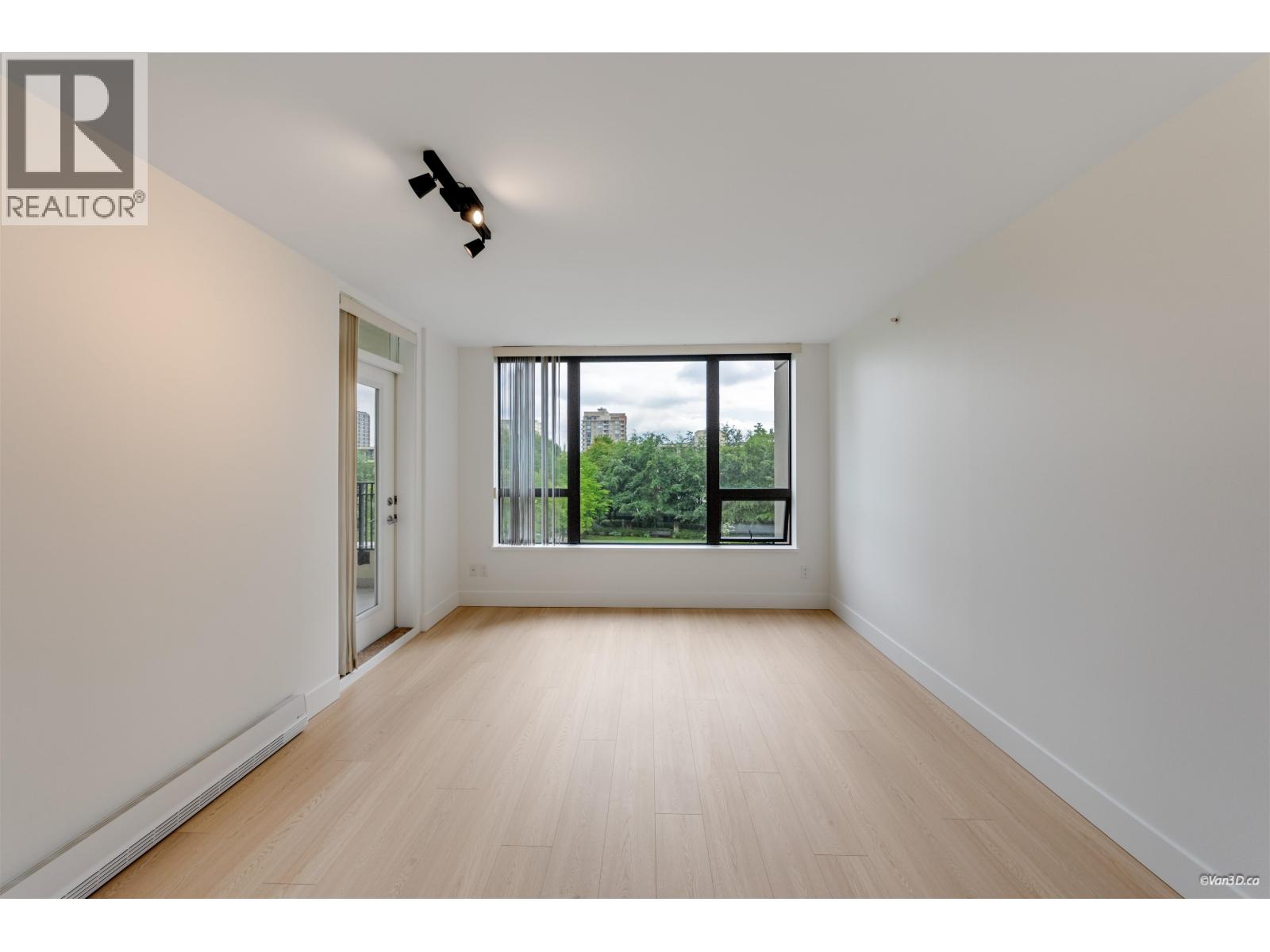 2 Bed, 2 Bath Apartment for Sale in Burnaby – 408 7138 COLLIER STREET, Burnaby – MLS# R3131322 - Image 4