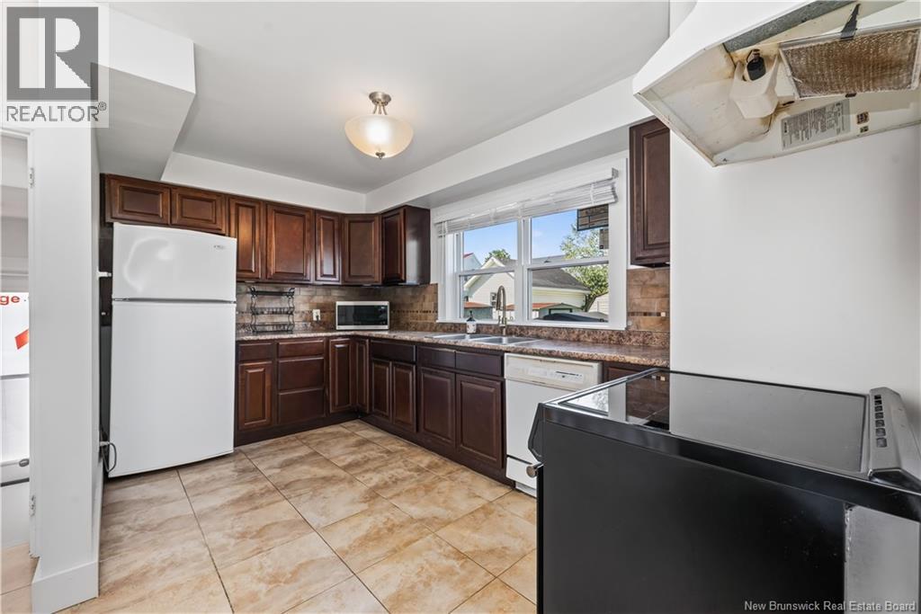 98 Maple Street - 24