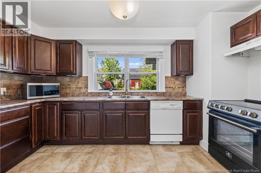 98 Maple Street - 25