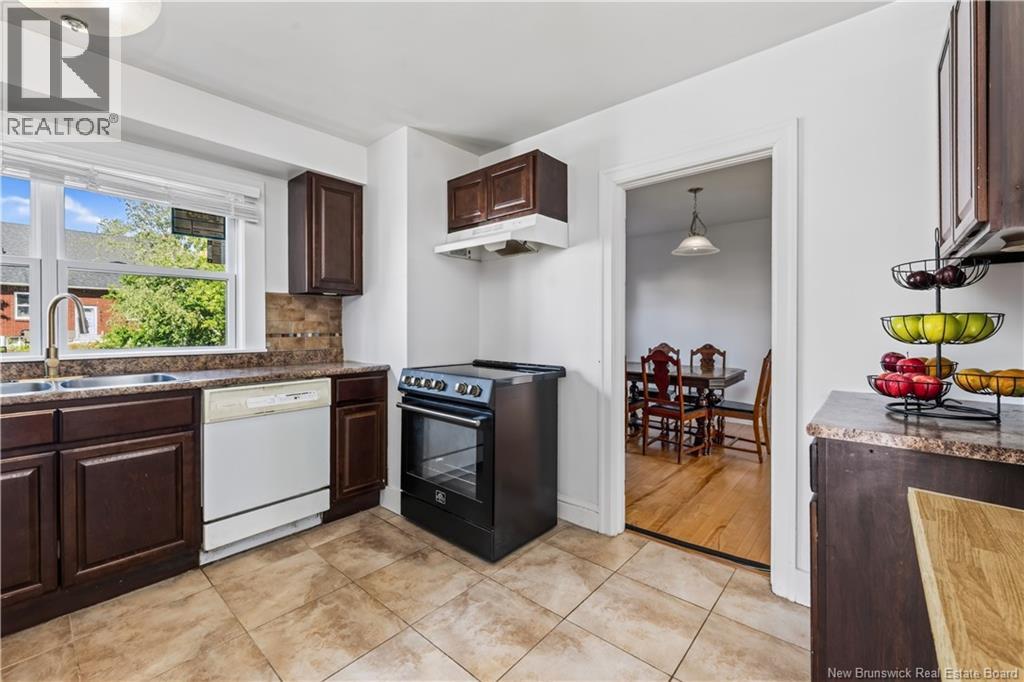98 Maple Street - 26