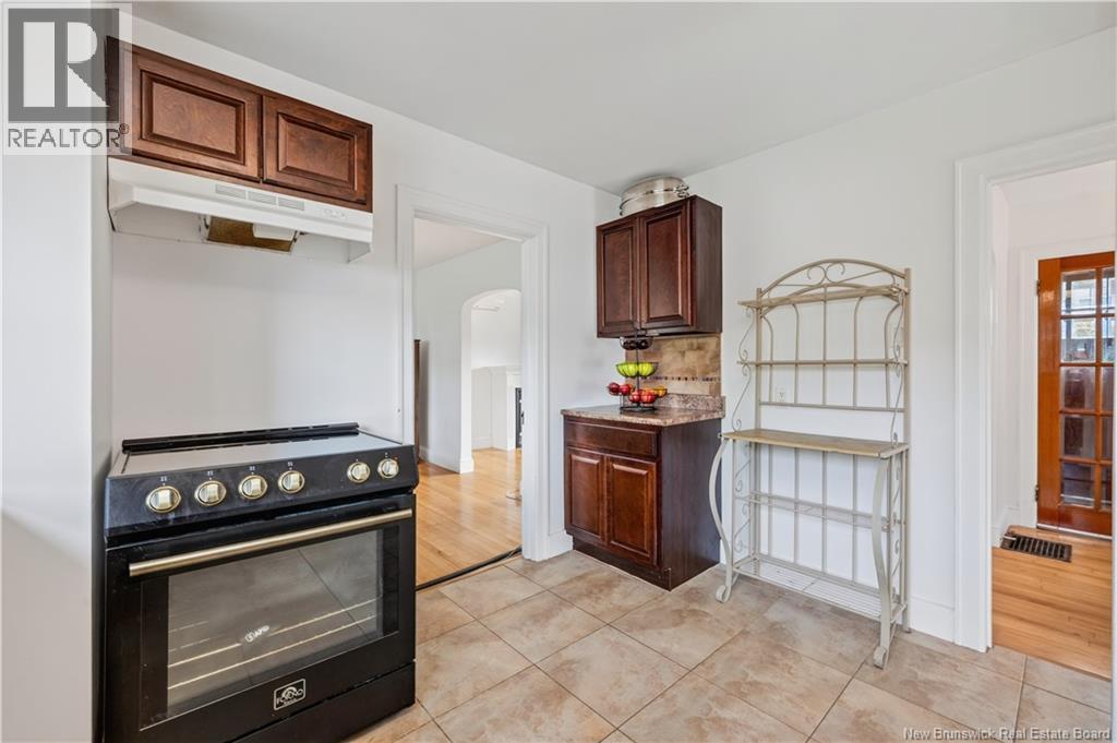 98 Maple Street - 28