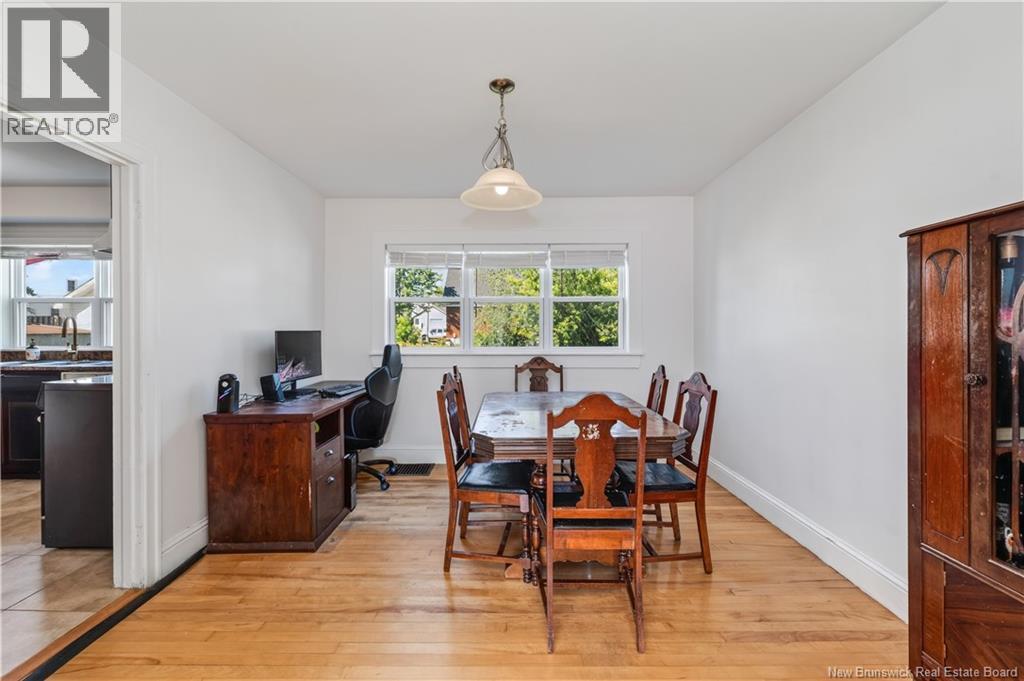 98 Maple Street - 29