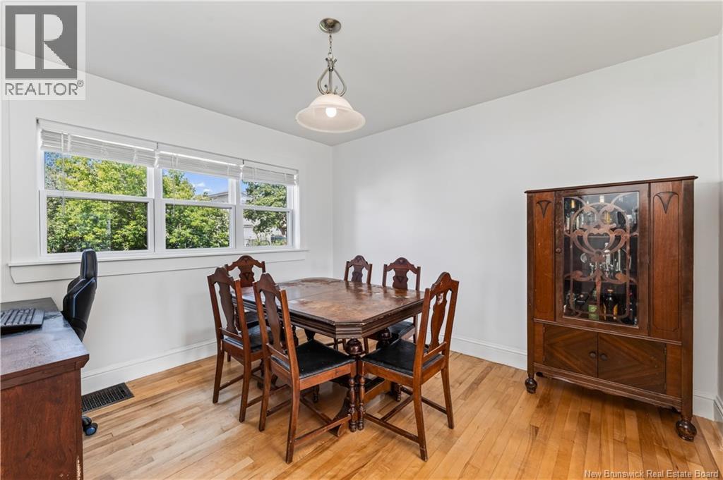 98 Maple Street - 30