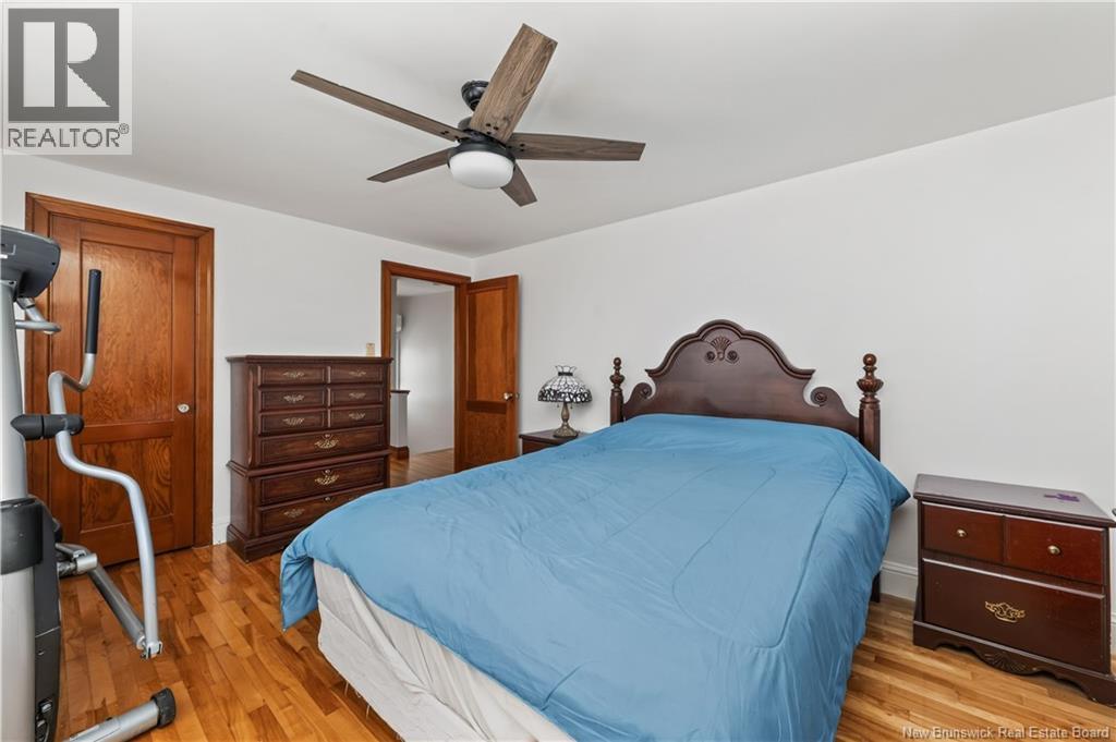 98 Maple Street - 44
