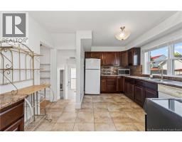 98 Maple Street, photo 21