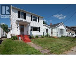 98 Maple Street, photo 4